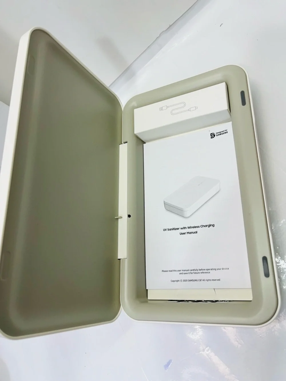 Samsung UV Sanitizer wireless charging Open 📦